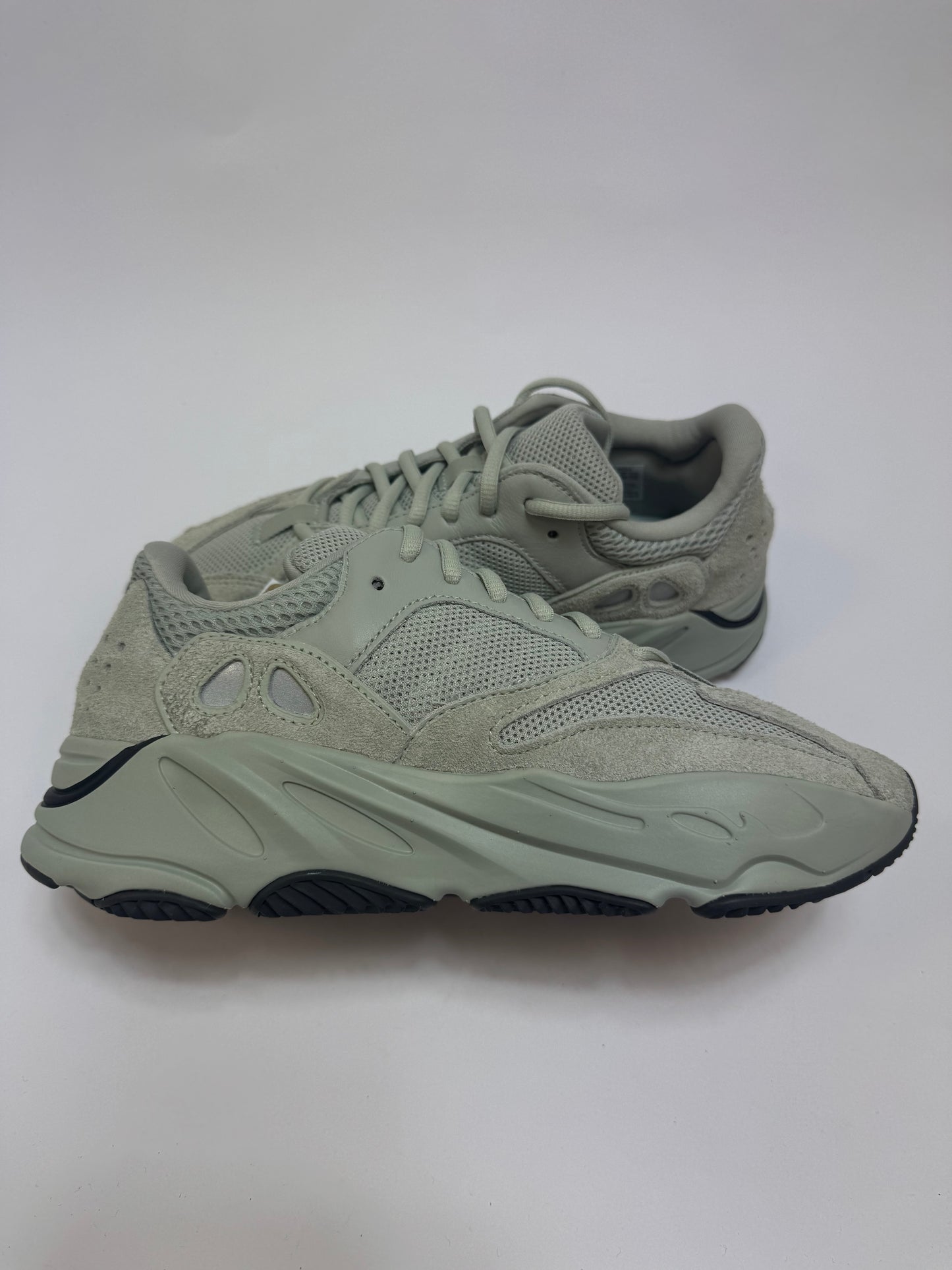 Adidas Yeezy Boost 700 "Salt"