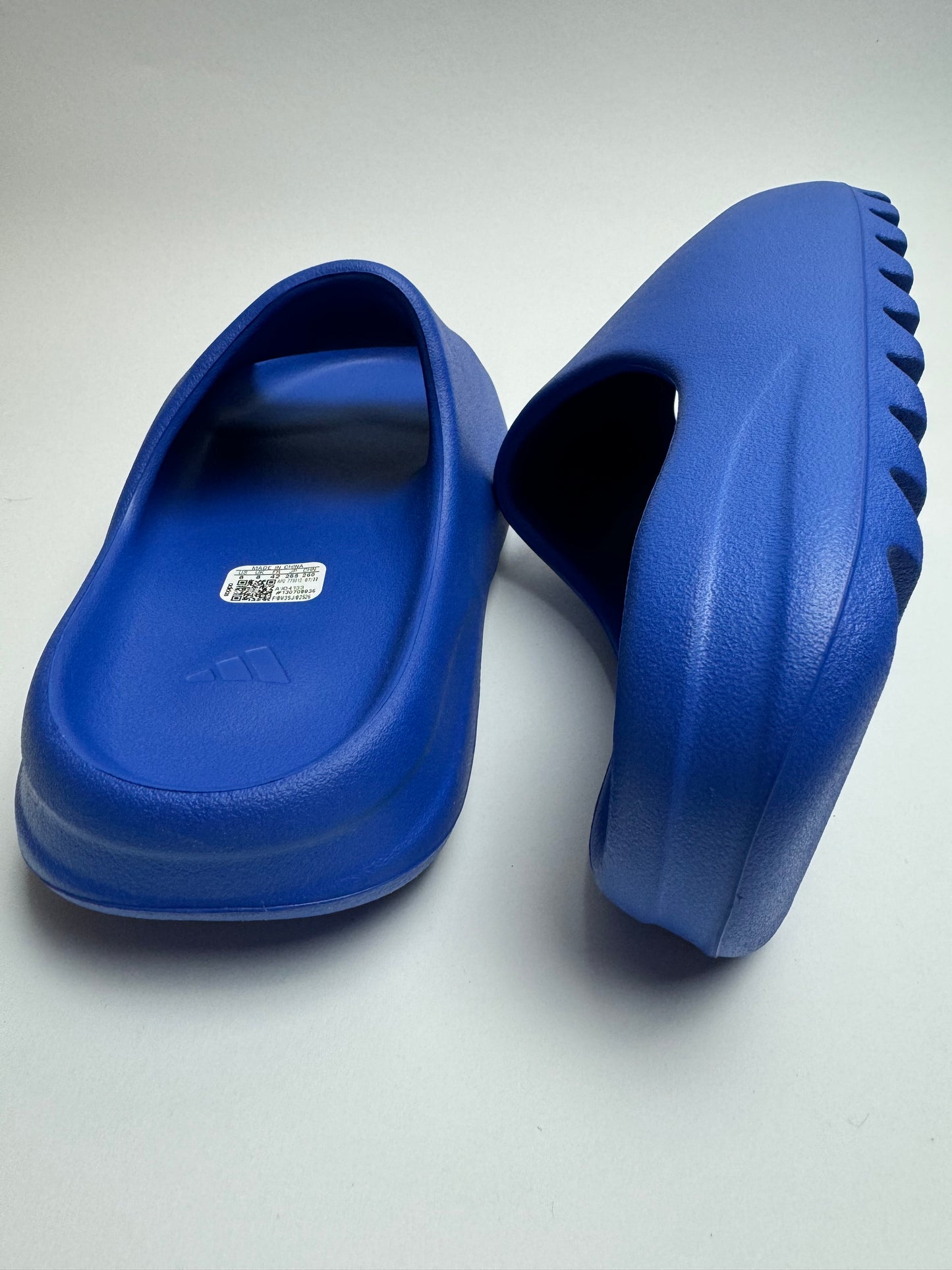 Yeezy Slide „Azure“