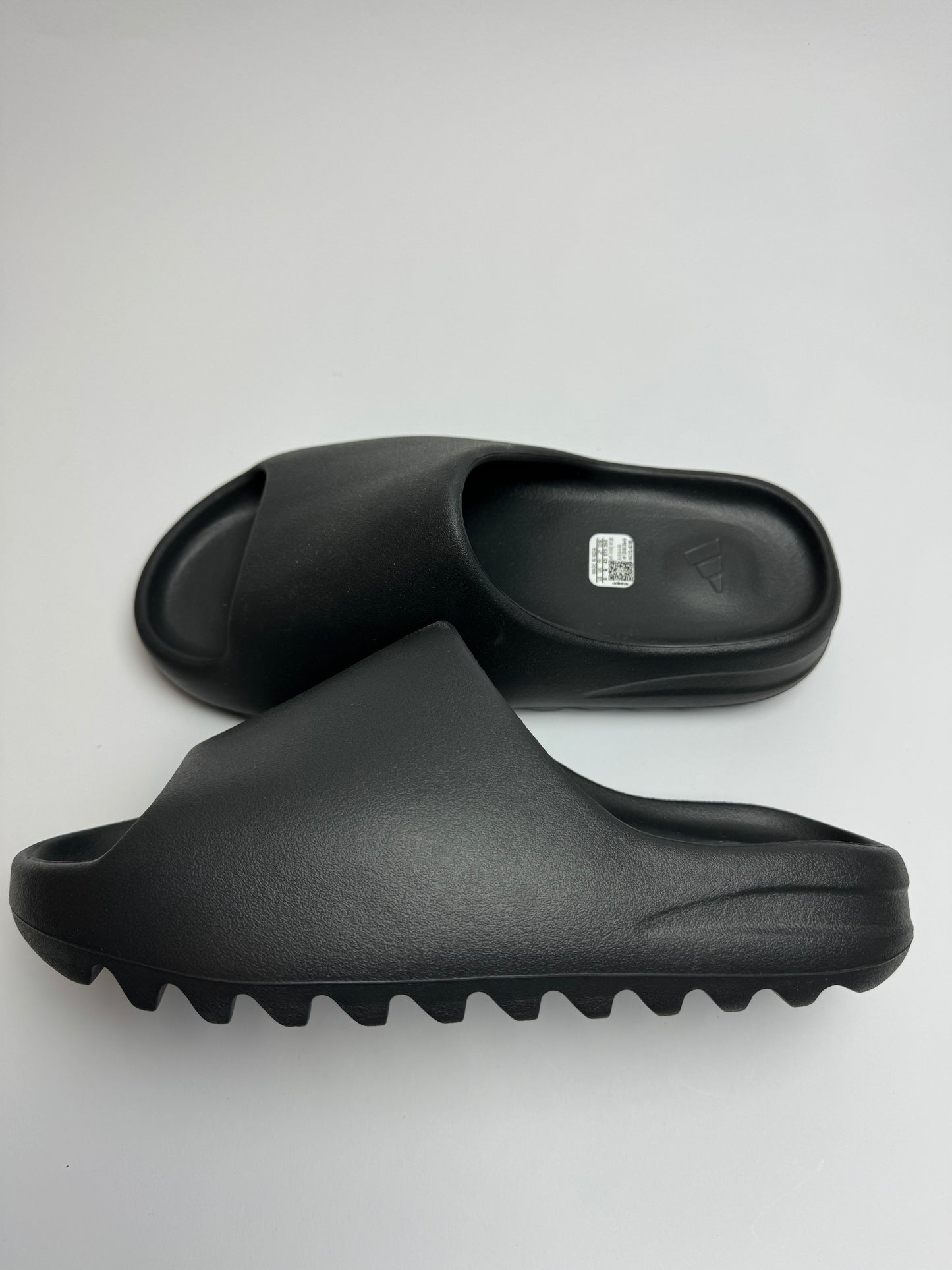 Yeezy Slides „Onyx“