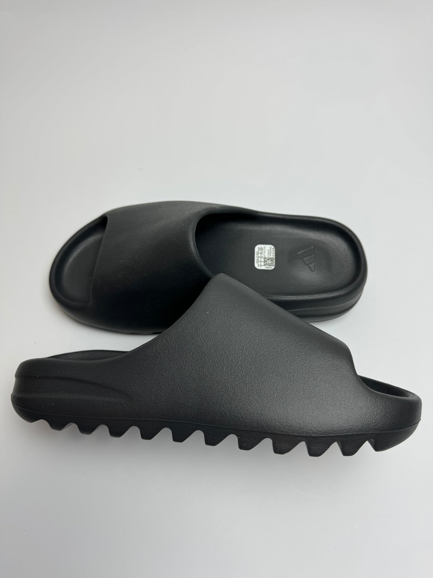 Yeezy Slides „Onyx“