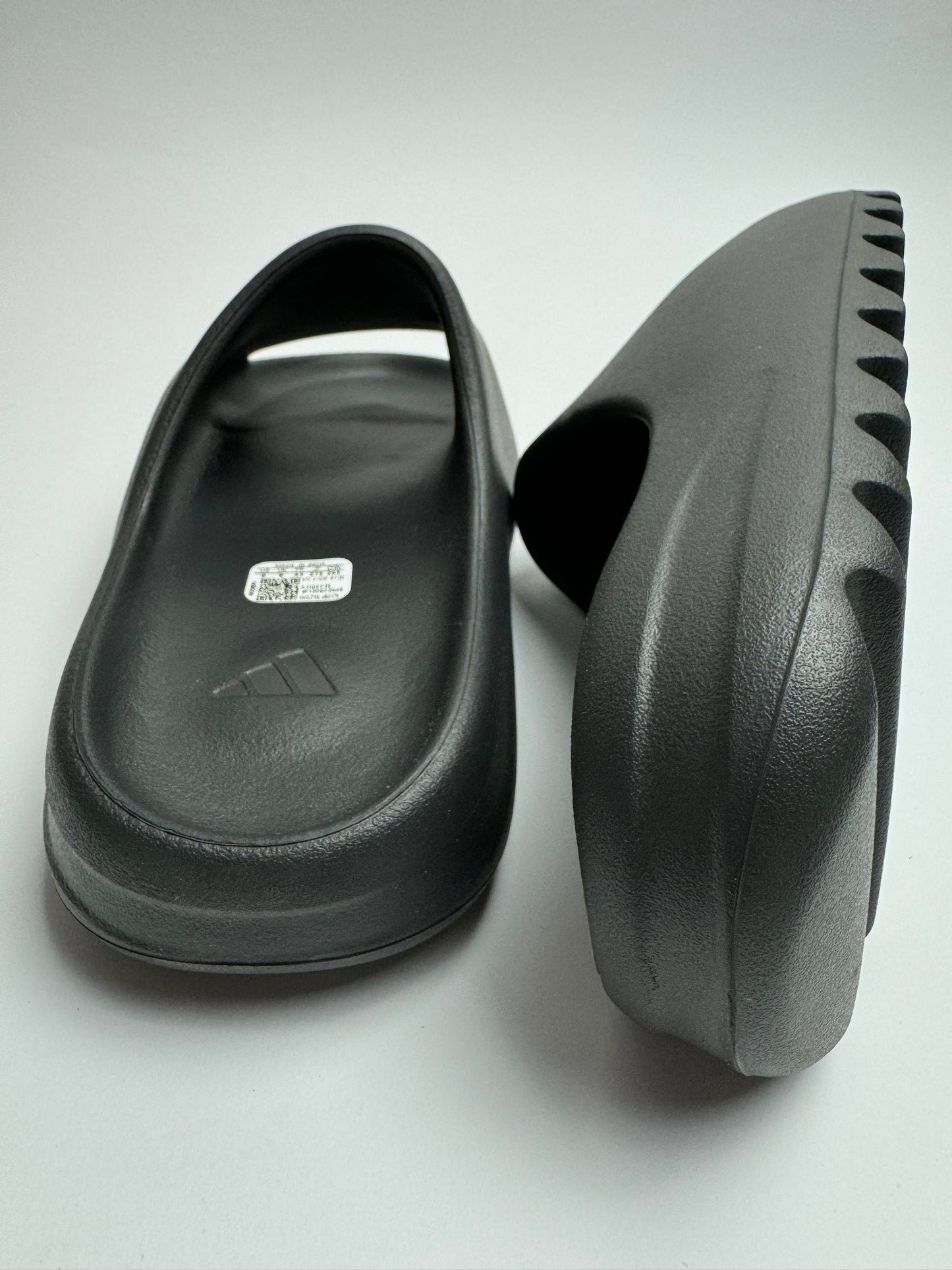 Yeezy Slides „Onyx“