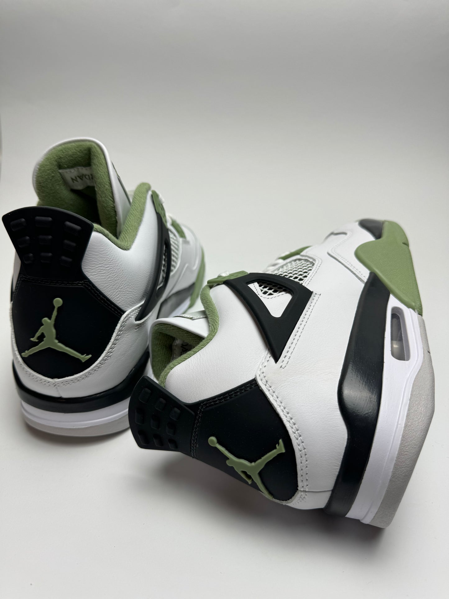 Air Jordan 4 "Seafoam"