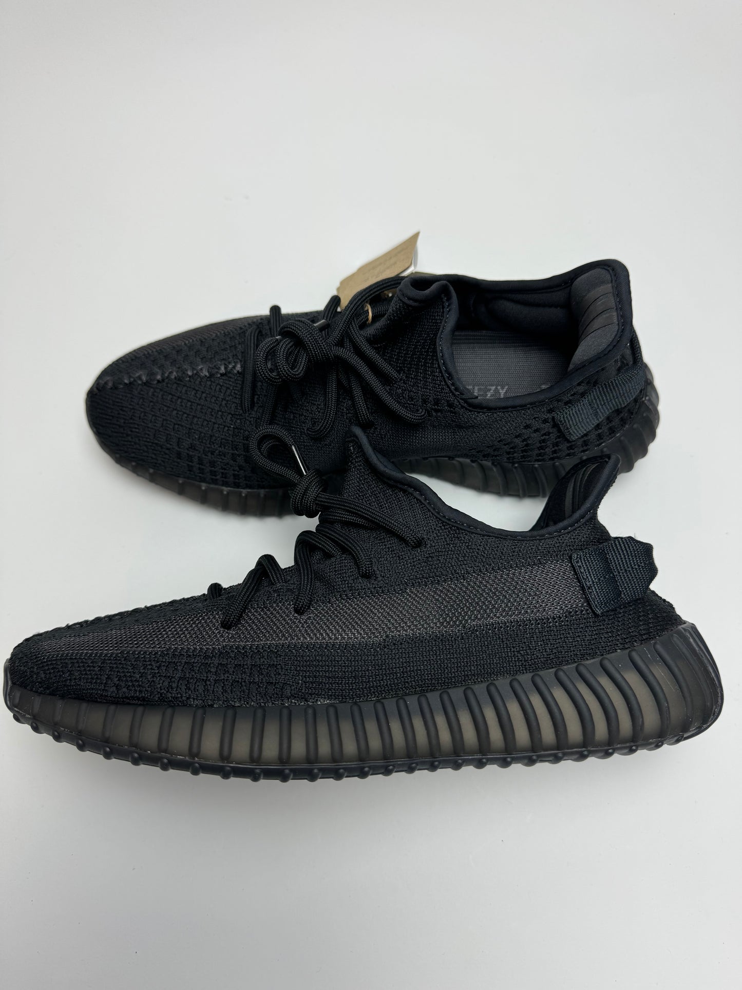 Yeezy Boost 350 V2 „Onyx“