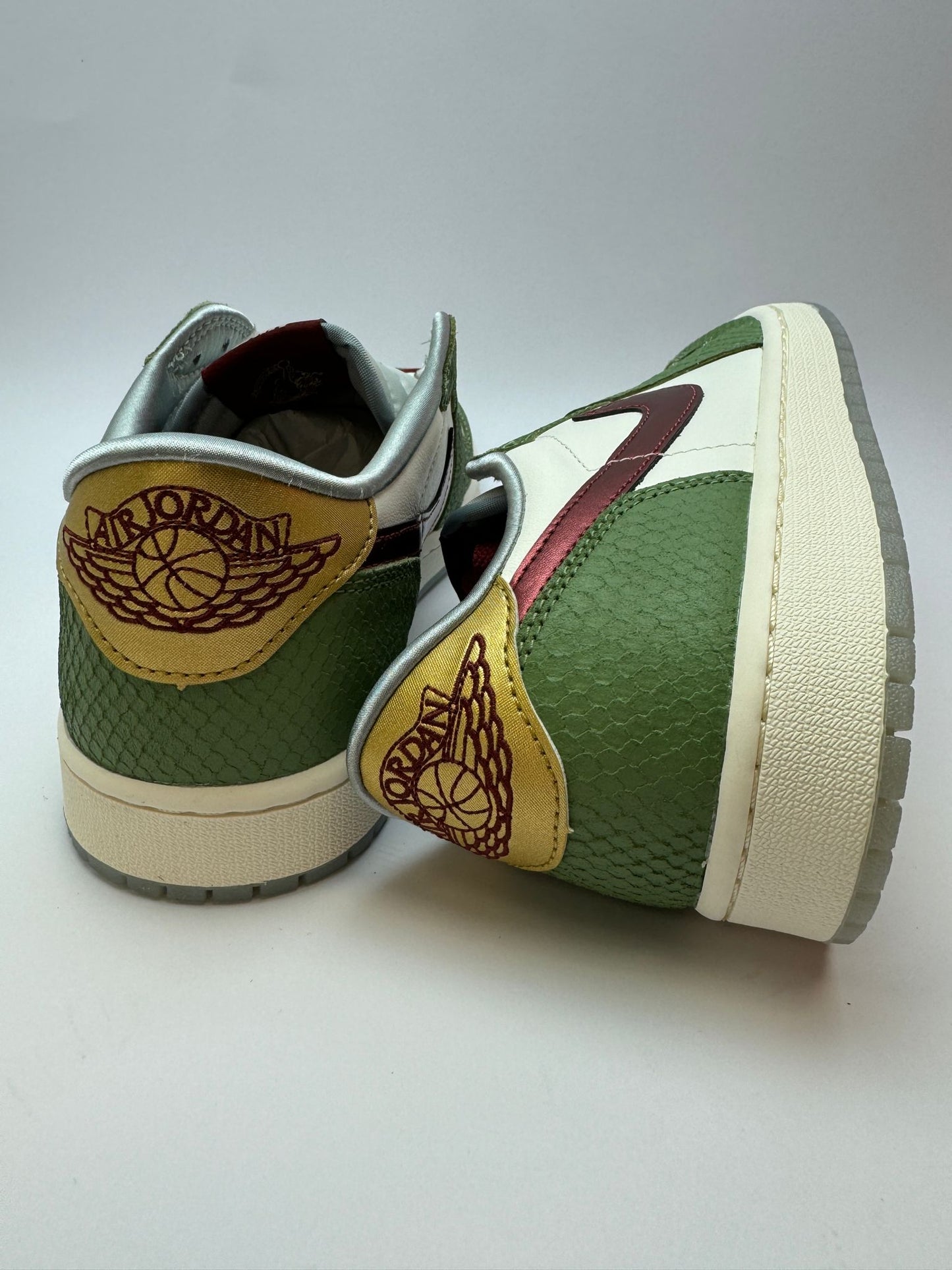 Air Jordan 1 Retro Low OG "Year of the Dragon (2024)"