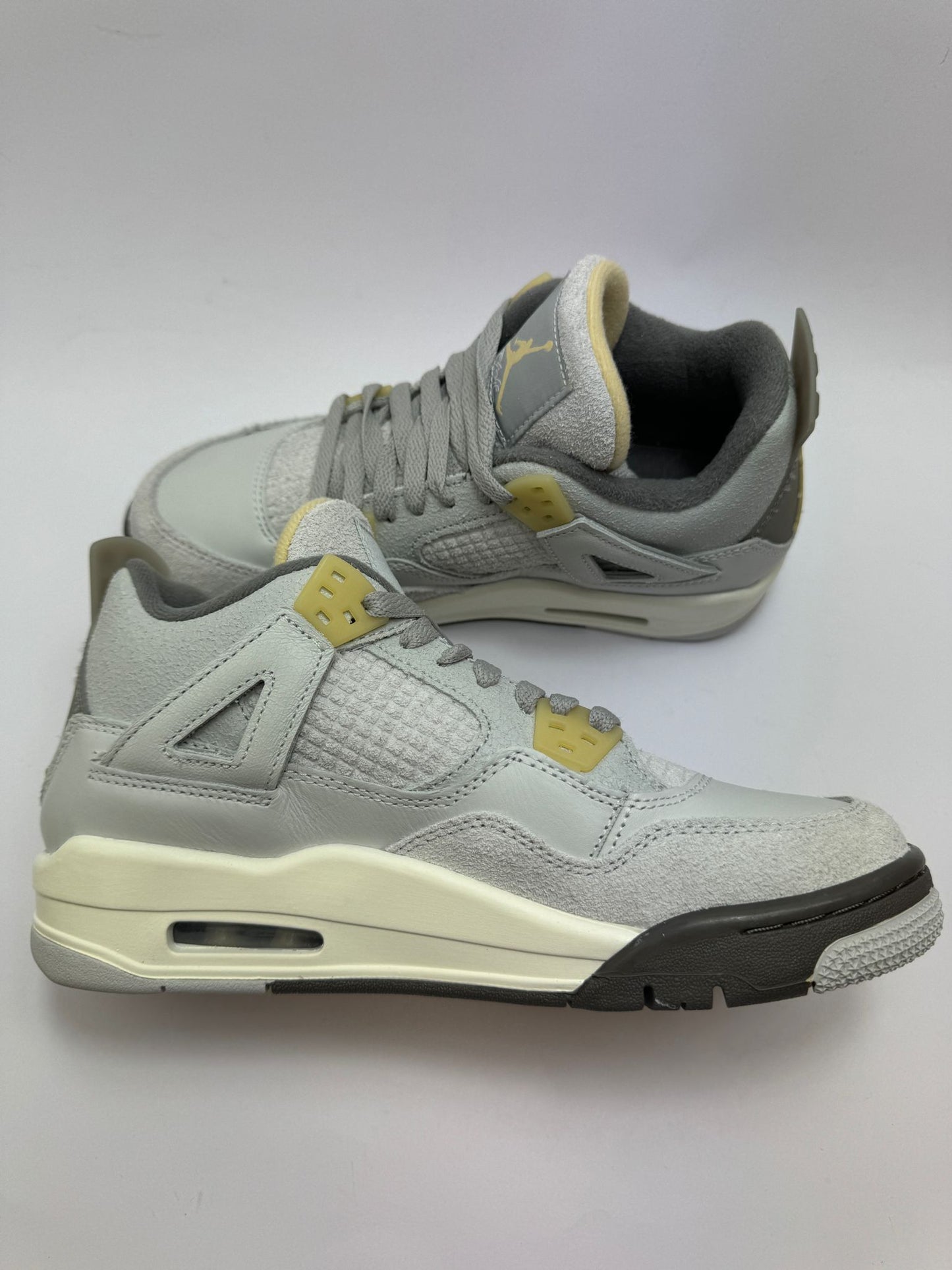 Jordan 4 Retro SE "Craft Photon Dust"