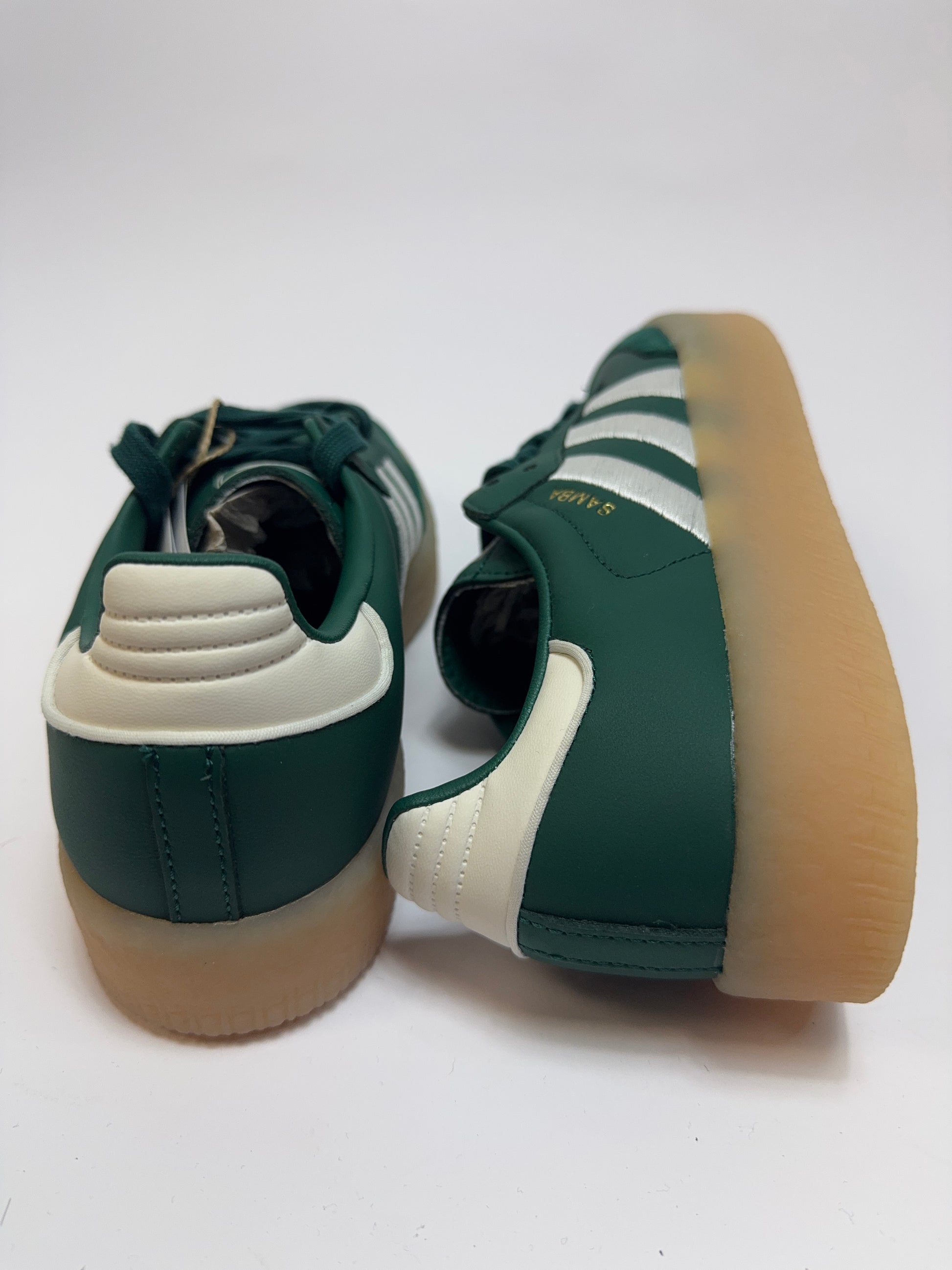 Detailansicht der Rückseite – Fersenbereich mit Gum Sohle und strukturiertem Design