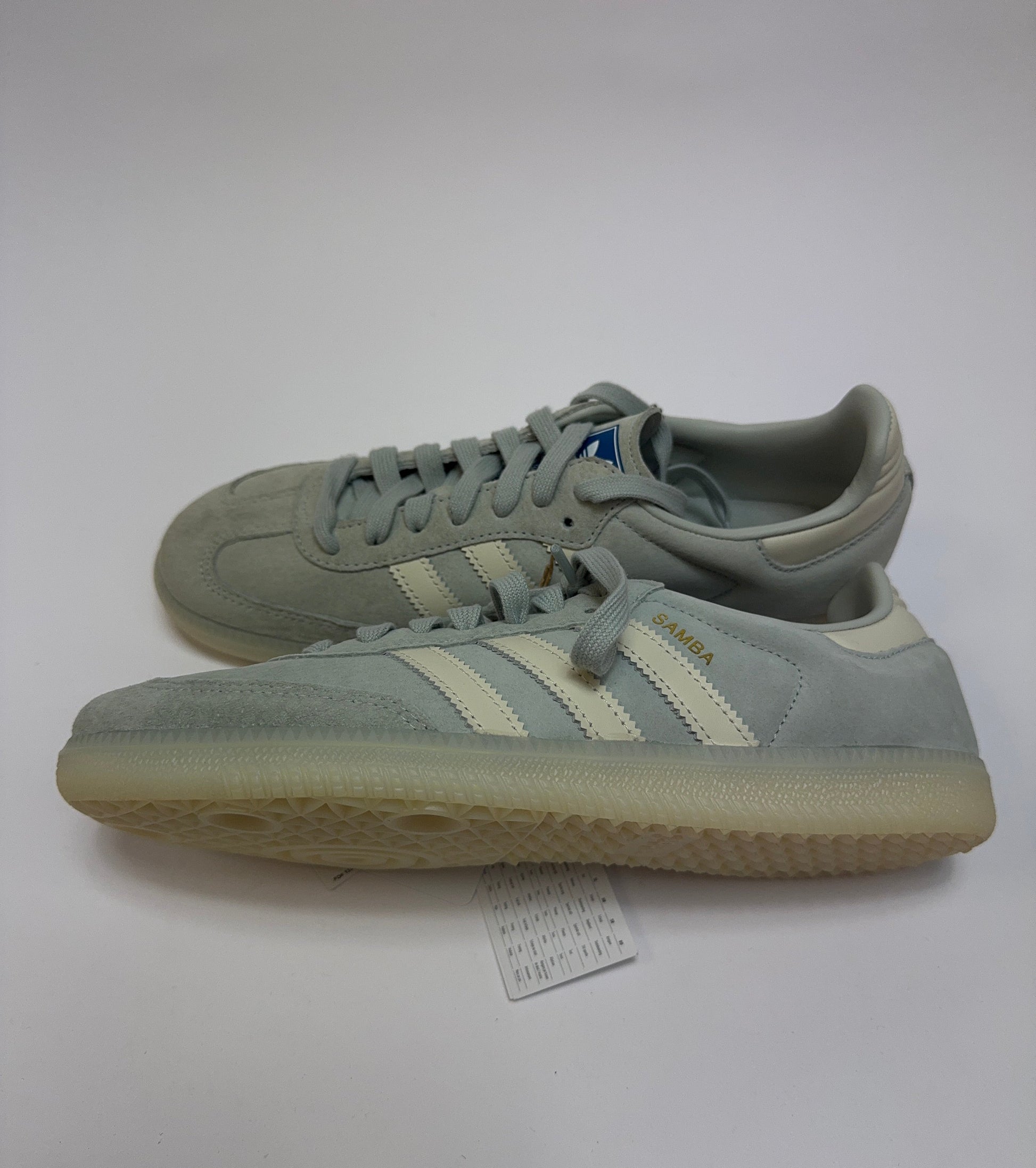 Adidas Samba OG Wonder Silver rechte Außenseite mit silberfarbenem Leder Upper