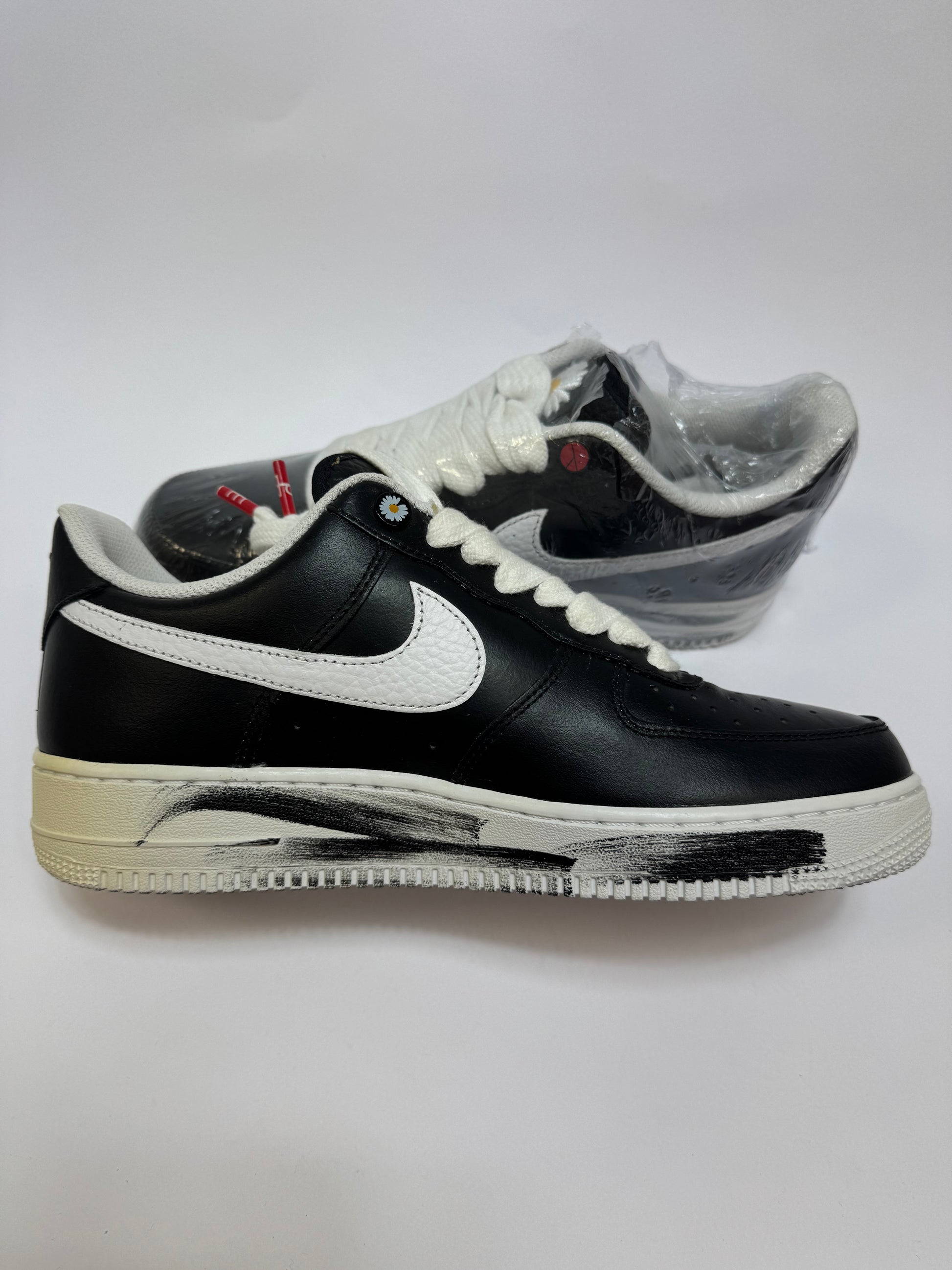 G-Dragon Para-Noise linke Ansicht mit unterschiedlich gefärbten Swooshes in Gelb, Pink, Blau