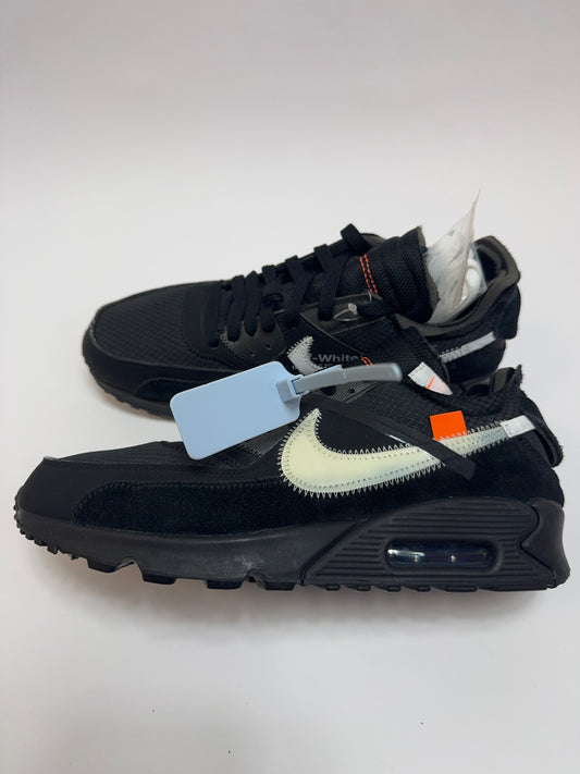 Off-White Air Max 90 Black rechte Außenseite mit schwarzem Ripstop Upper und dekonstruierter Struktur