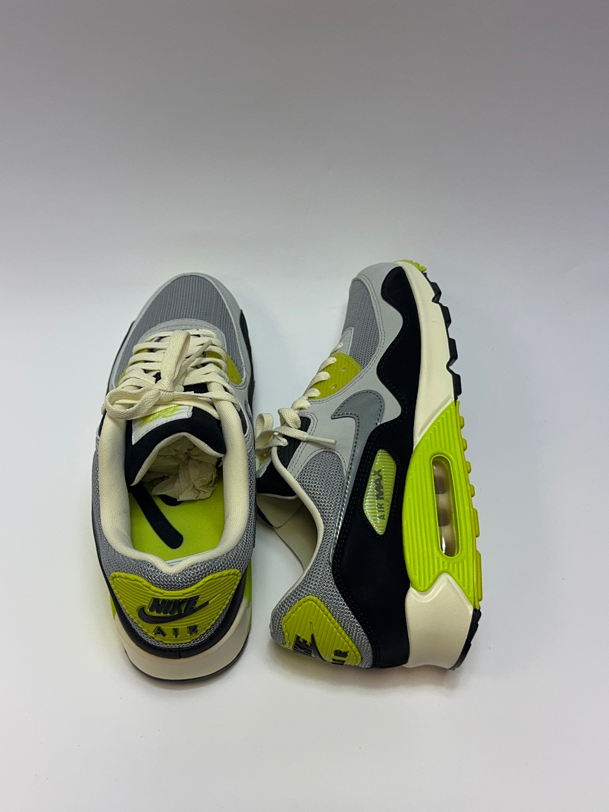 Detailansicht der Rückseite – Wellenmuster Mudguard und gesteppter Heeltab