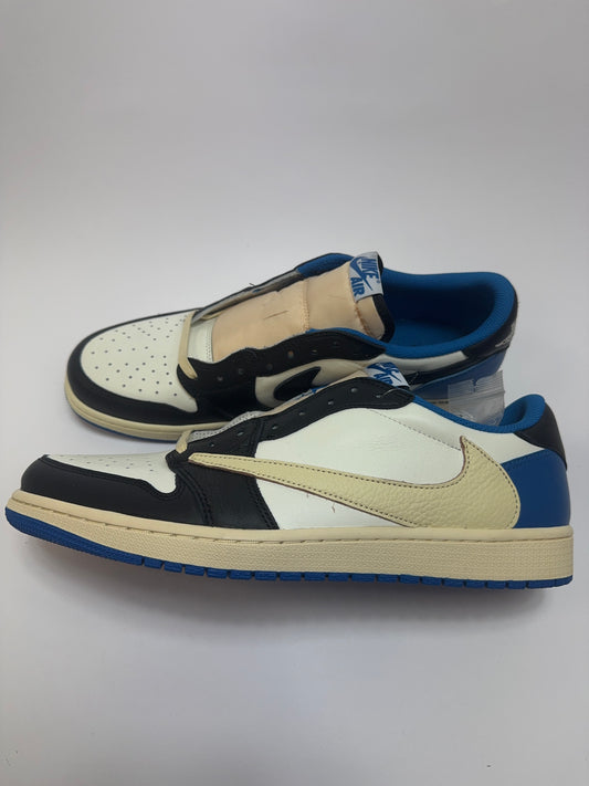 Air Jordan 1 Low Travis Scott × Fragment rechte Außenseite mit weißem Leder-Upper und schwarzem Overlay