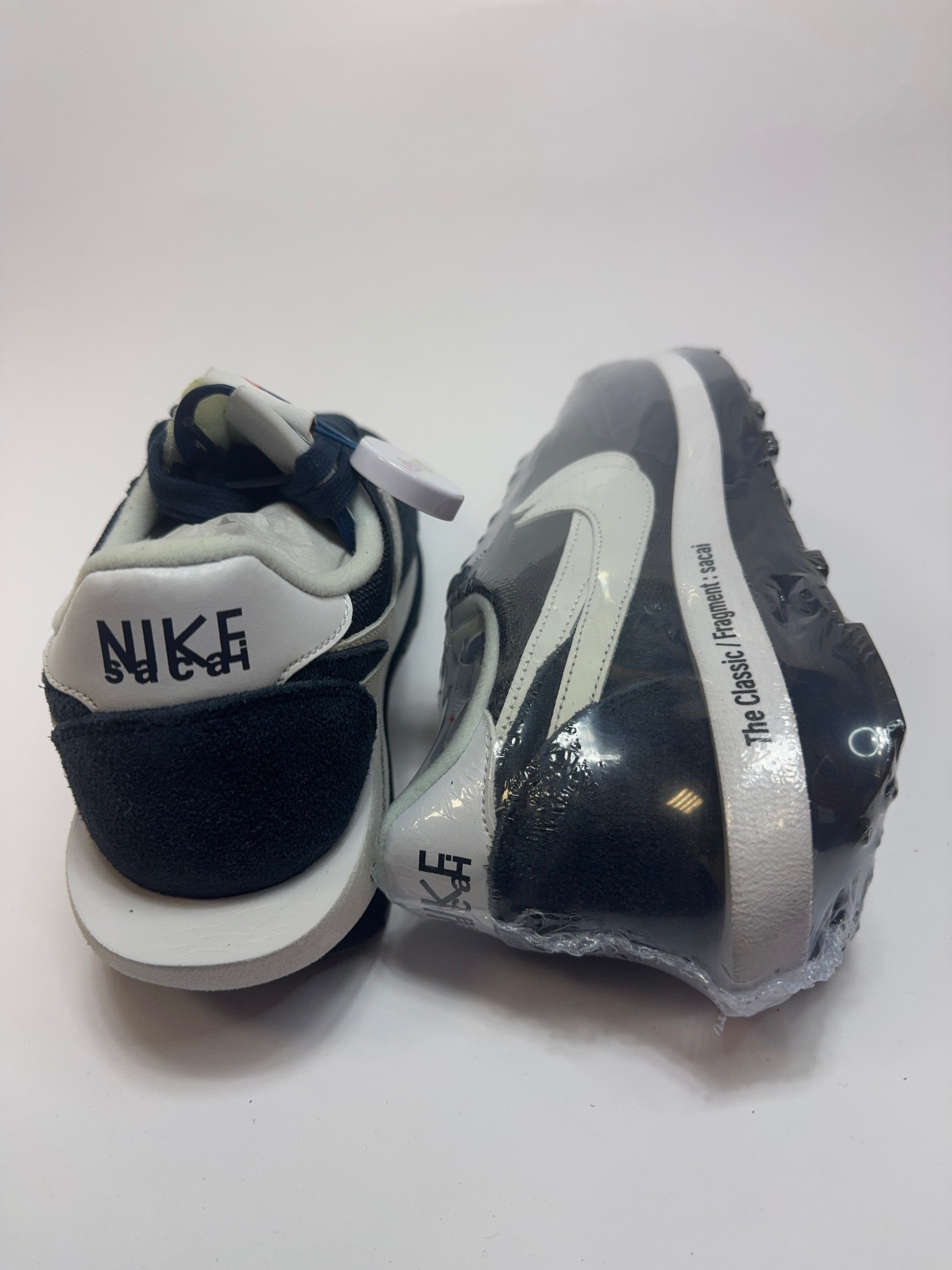 Detailansicht der Rückseite – Ferse mit White-Obsidian Heel Tab und sichtbarer Schaum-Midsole