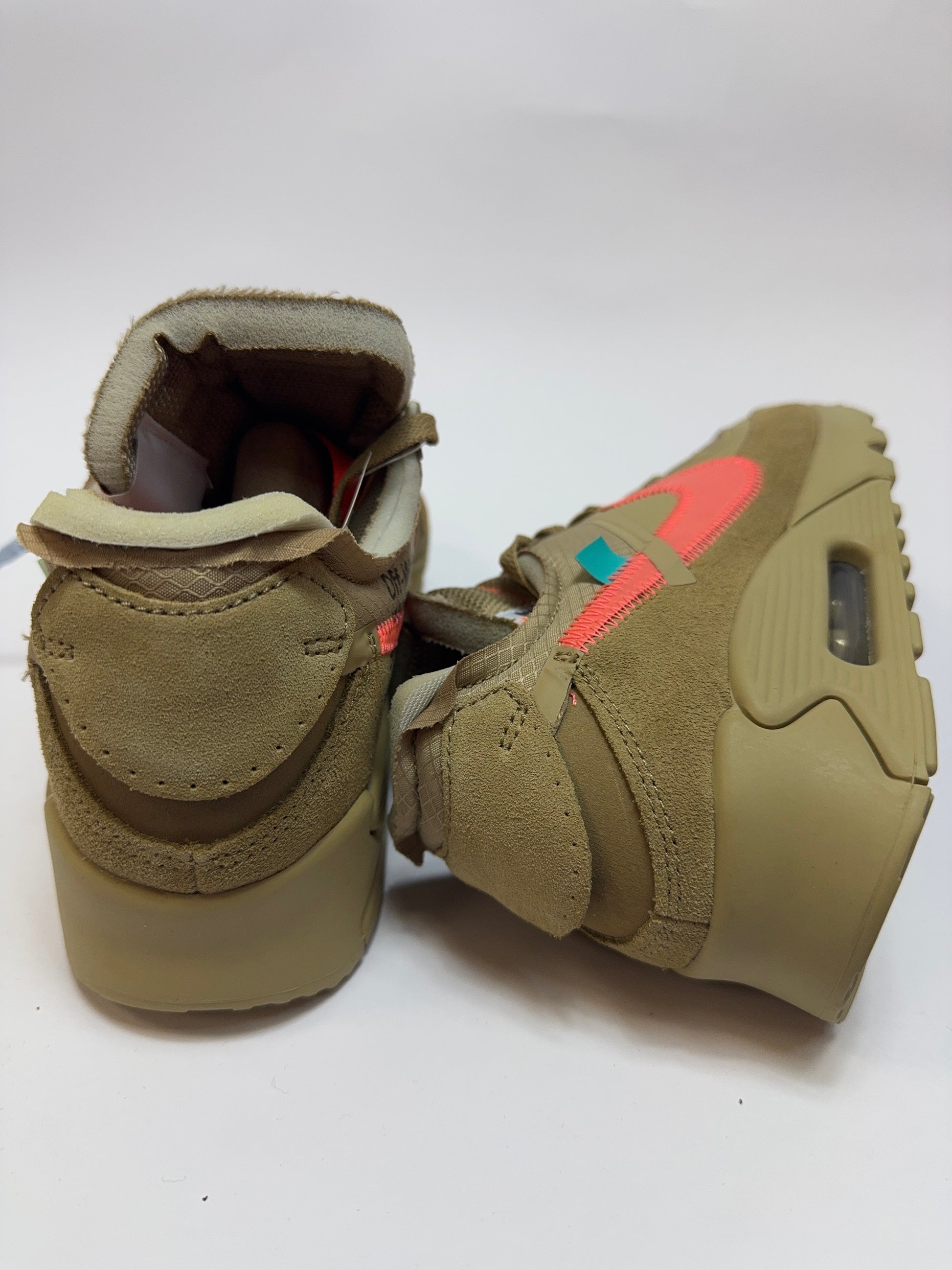 offwhite_air_max_90_desert_ore_back_detail_air_logo_heel
