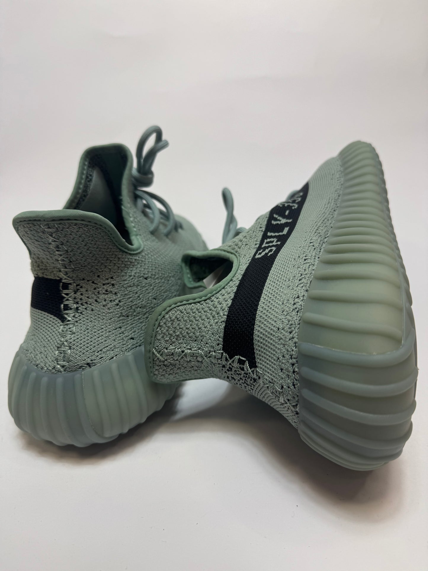 Detailansicht der Rückseite – Fersenlasche und gleichmäßiges Obermaterial