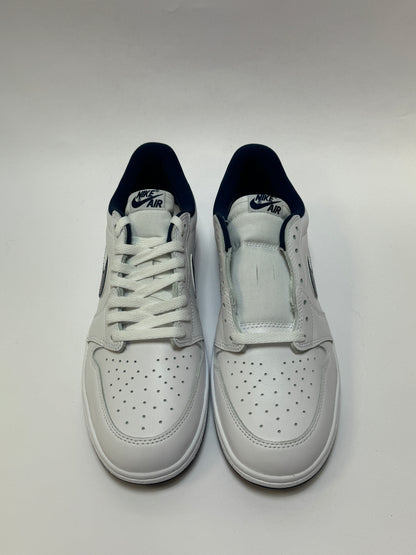 Alt-Text: Metallic Blue Swoosh und Overlays Detail