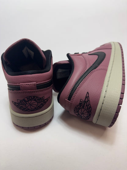 Jordan 1 Low "Mulberry"