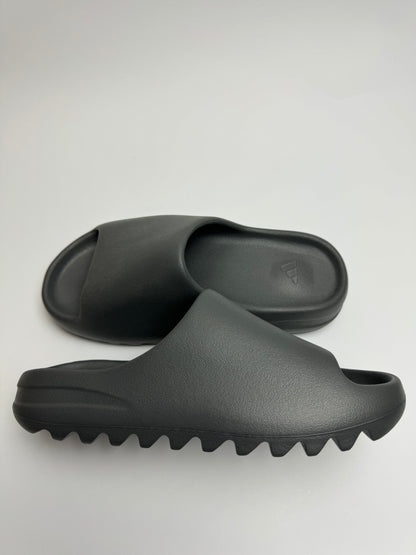 Yeezy Slide "Granite"
