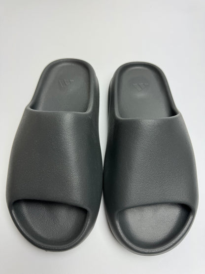 Yeezy Slide "Granite"