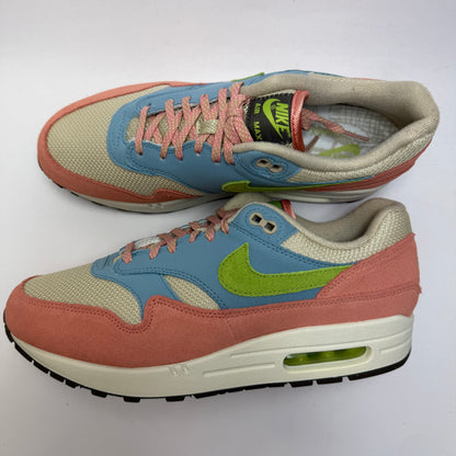 Seitenansicht des Nike Air Max 1 Light Madder Root mit warmen Erdtönen und sichtbarer Air Unit.