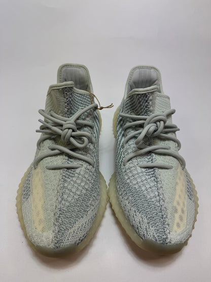 Draufsicht auf beide Sneaker mit sichtbarer Boost-Zwischensohle und reflektierenden Details