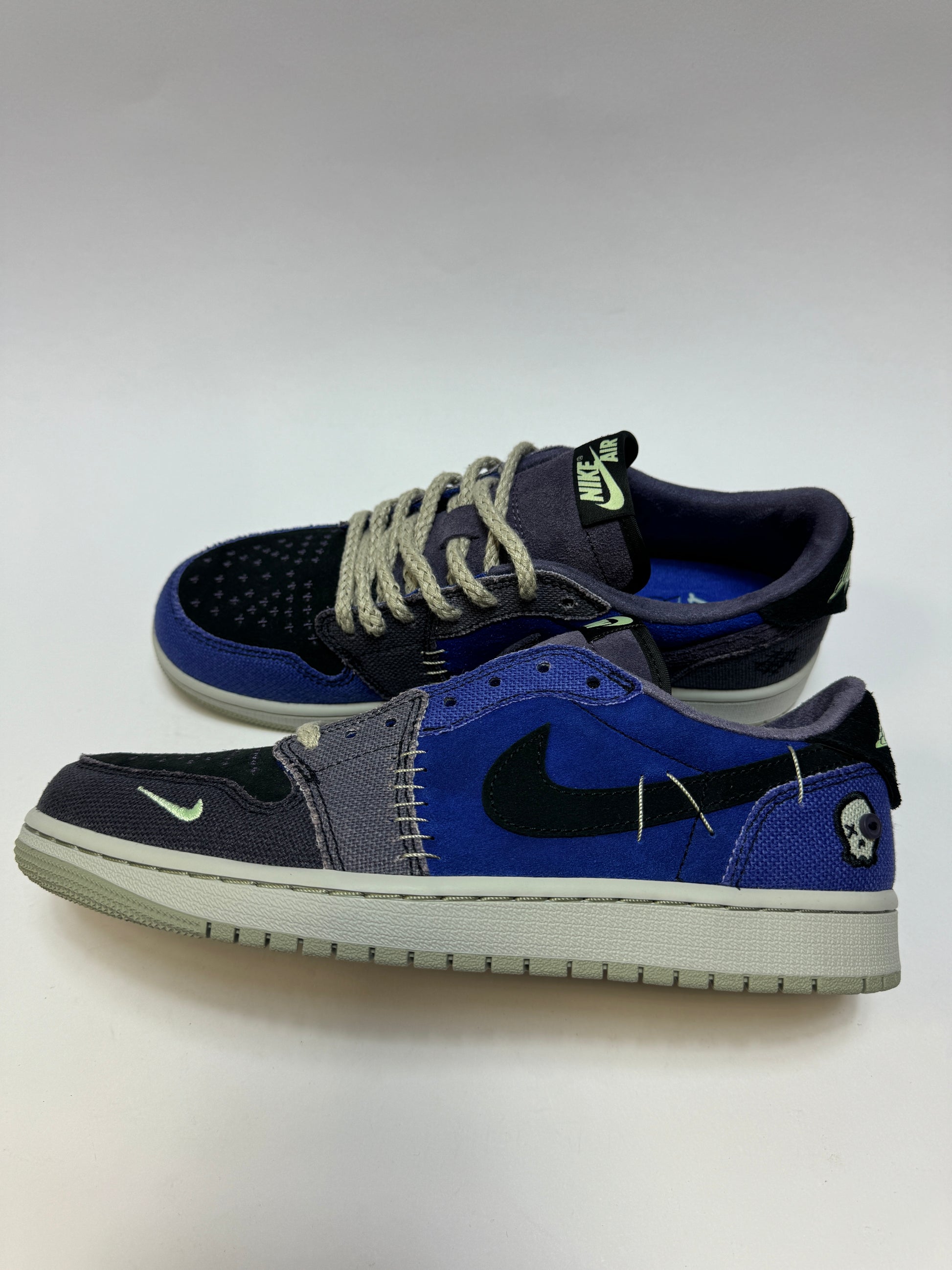 Air Jordan 1 Low Voodoo Alternate rechte Außenseite mit Regency Purple Leder Upper