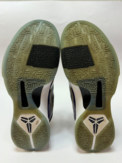 Nike Kobe 5 Protro Lakers Sohlensicht – Gummi-Outsole mit Feuchtigkeitsschutz und Used-Abrieb