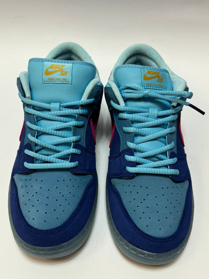 Nike SB Dunk Low Run The Jewels Obenansicht – Blick auf Rundhals & Details in Deep Royal Blue