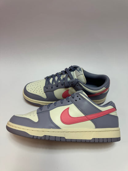Nike Dunk Low Indigo Haze Women rechte Außenseite mit weißem Leder-Base