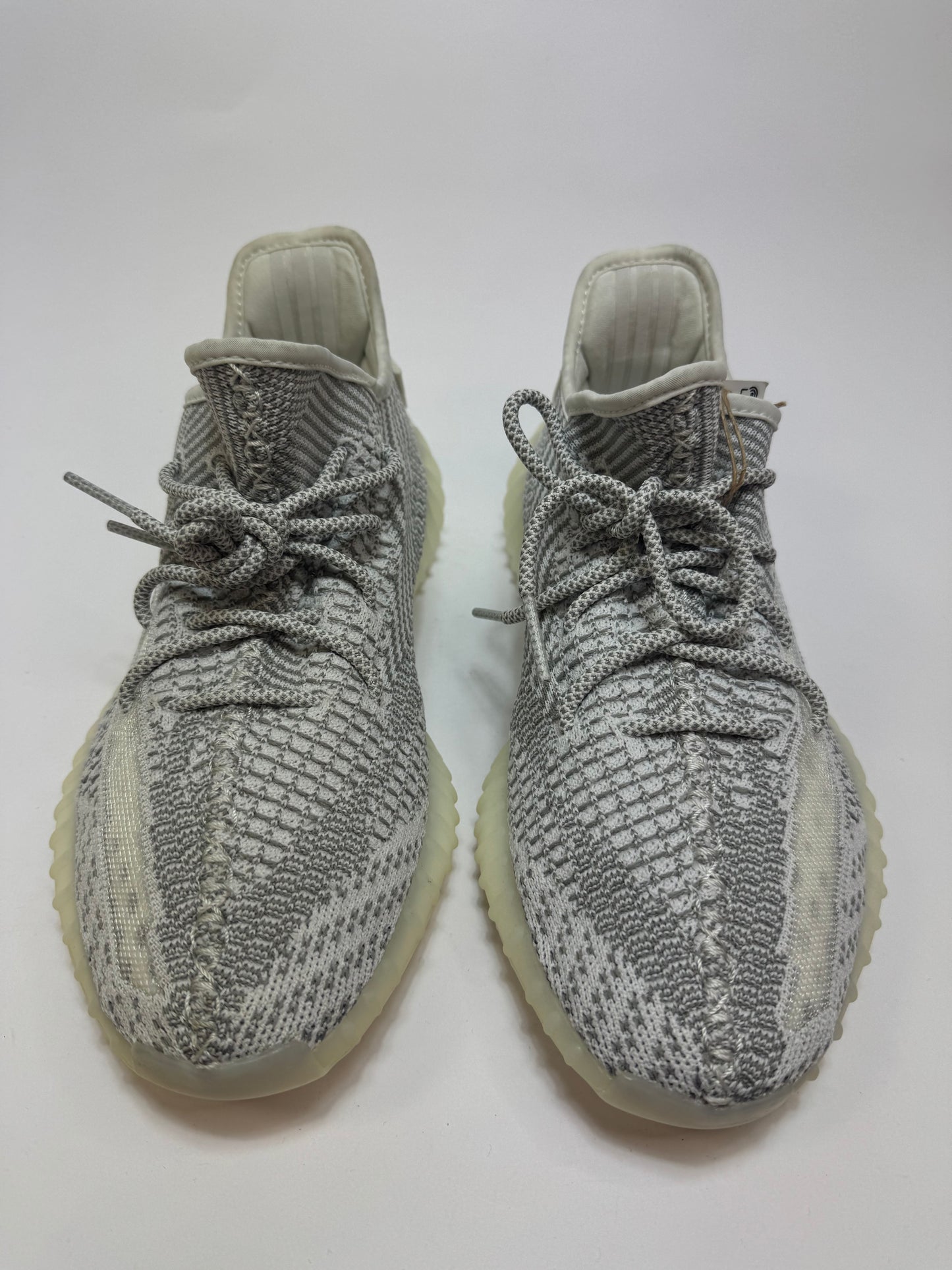 Nahaufnahme der Zunge – Modellcode EF2905 Label auf Tongue