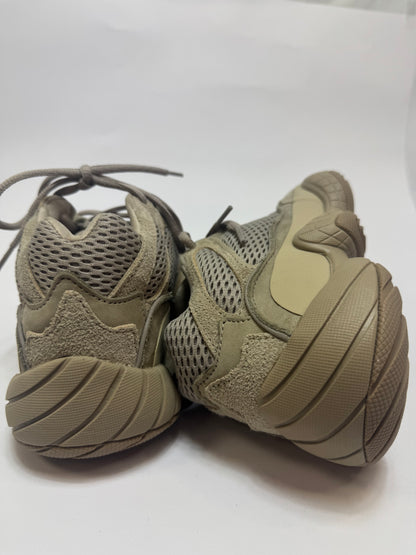 Detailansicht der Rückseite – Fersenbereich mit Adiprene-Zwischensohle und strukturierter Außensohle