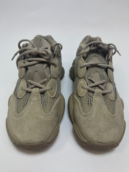 Nahaufnahme der Zunge – Modellcode GX3605 Label auf Tongue